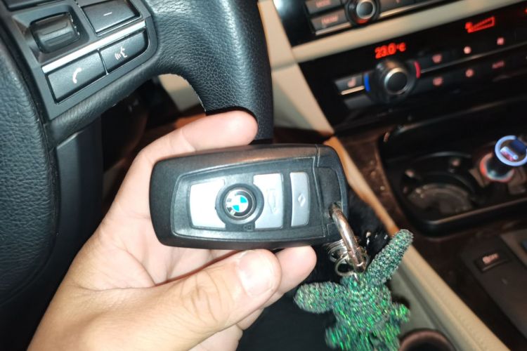 宝马5系 2011款 523Li 豪华型中控内饰7001