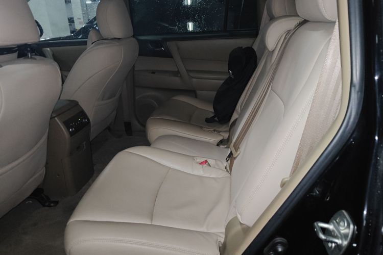 丰田 汉兰达 2012款 2.7L 两驱7座精英版中控内饰21