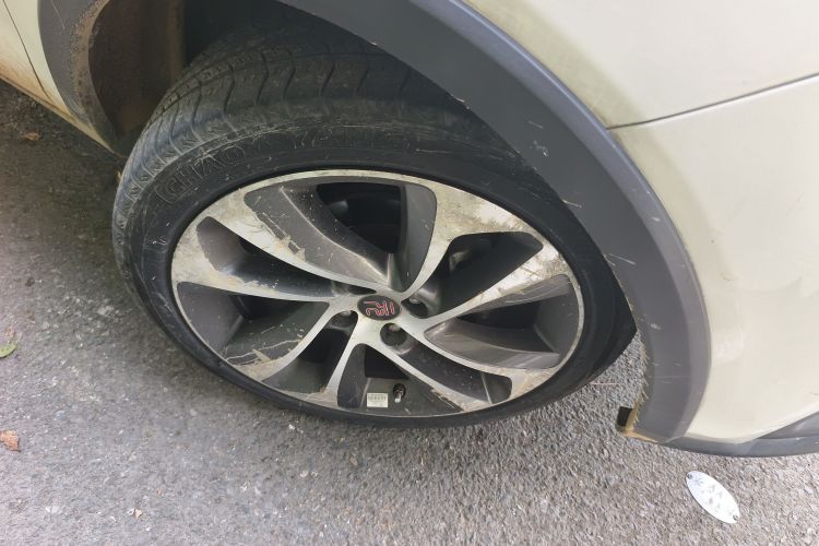 比亚迪 元 2016款 1.5TID 自动尊荣型车身外观6007