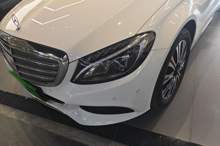 奔驰C级 2018款 C 200 L局部细节36