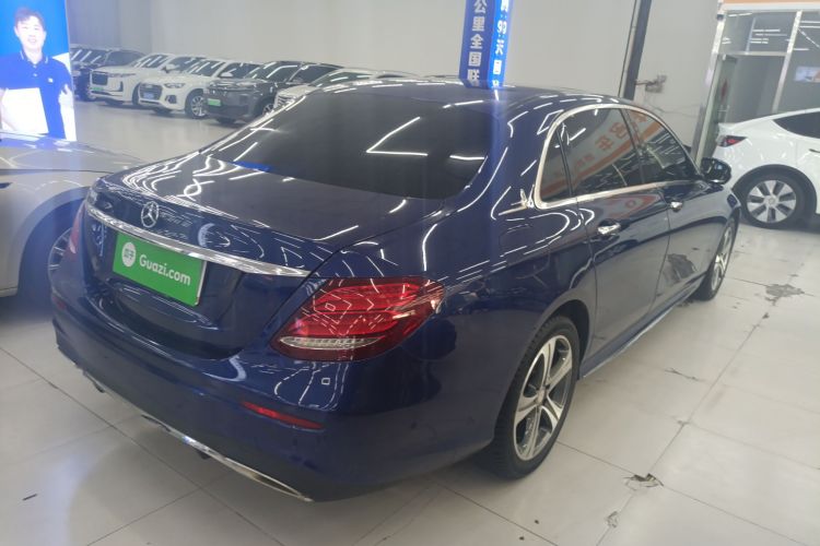 奔驰E级 2016款 E 200 L 运动型车身外观7