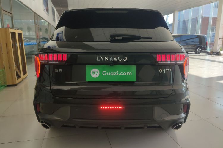 领克01 2021款 2.0TD 四驱暗夜版车身外观6