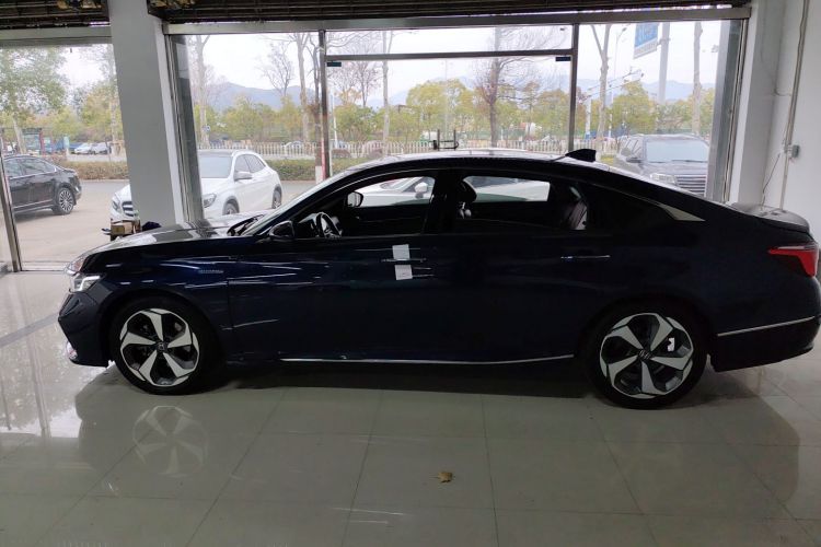 本田 英仕派 2019款 锐·混动 2.0L 净尚版 国VI车身外观4