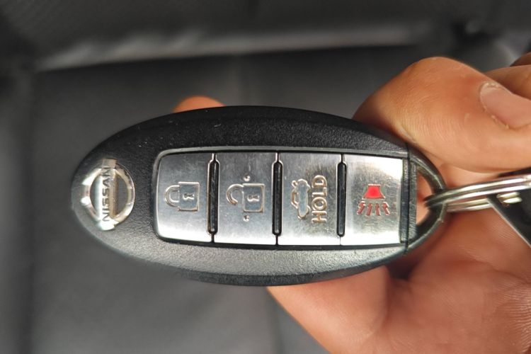 日产 轩逸 2014款 1.6XV CVT尊享版中控内饰11