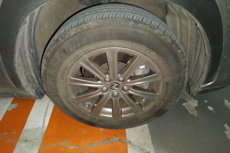 雷克萨斯NX 2020款 200 全驱 锋尚版 国VI车身外观10