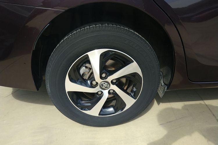 丰田 雷凌 2017款 改款双擎 1.8H GS E-CVT精英天窗版 国V车身外观56