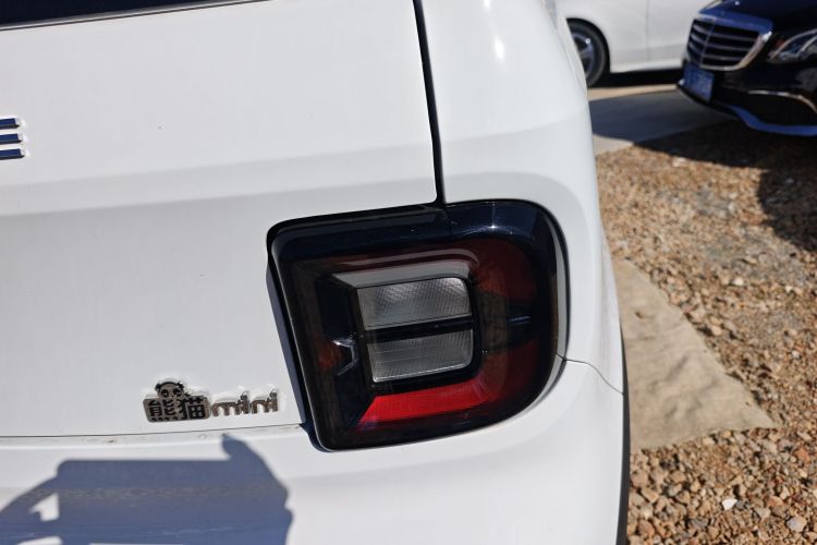 吉利银河 2025款 210km 熊猫卡丁车身外观6006