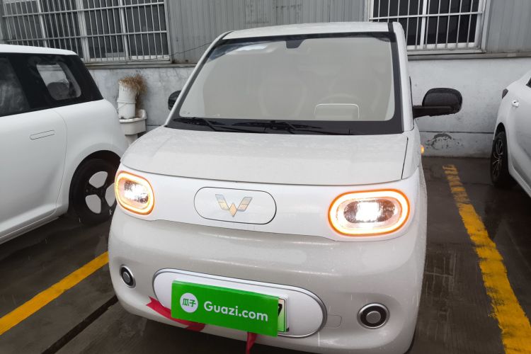 五菱汽车 宏光MINIEV 2024款 第三代 215km 青春版车身外观2