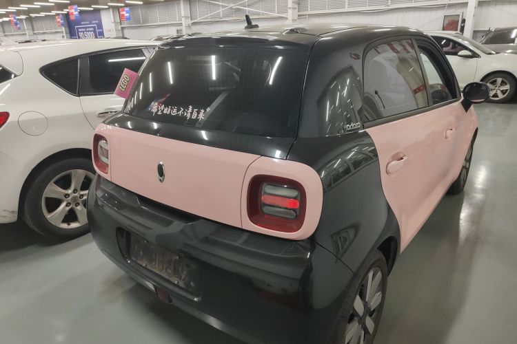 欧拉黑猫 2019款 351km 亲子版车身外观7