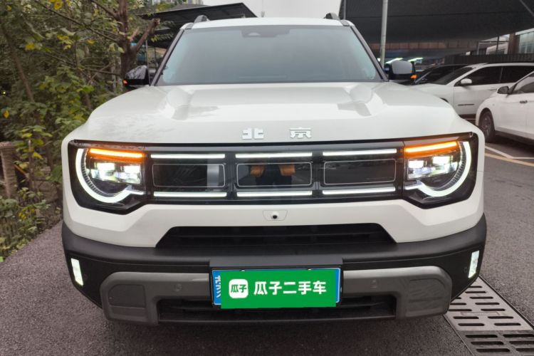 北京越野 北京BJ30 2024款 1.5T 魔核电驱进阶版车身外观2