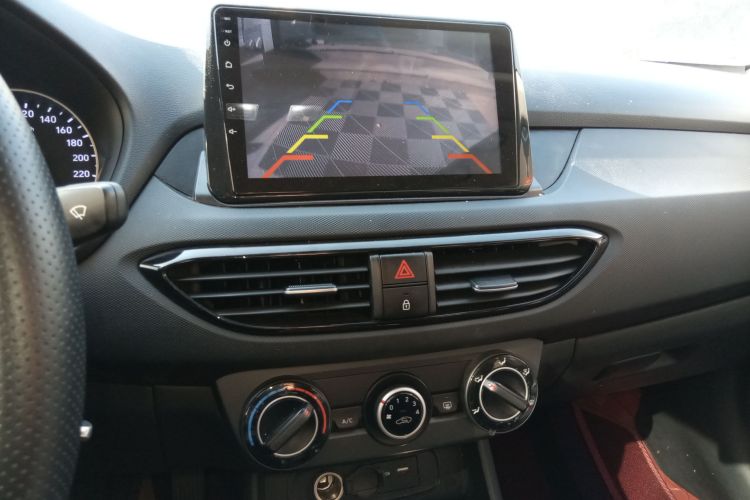 现代 悦动 2020款 1.6L 自动GL悦目版局部细节16