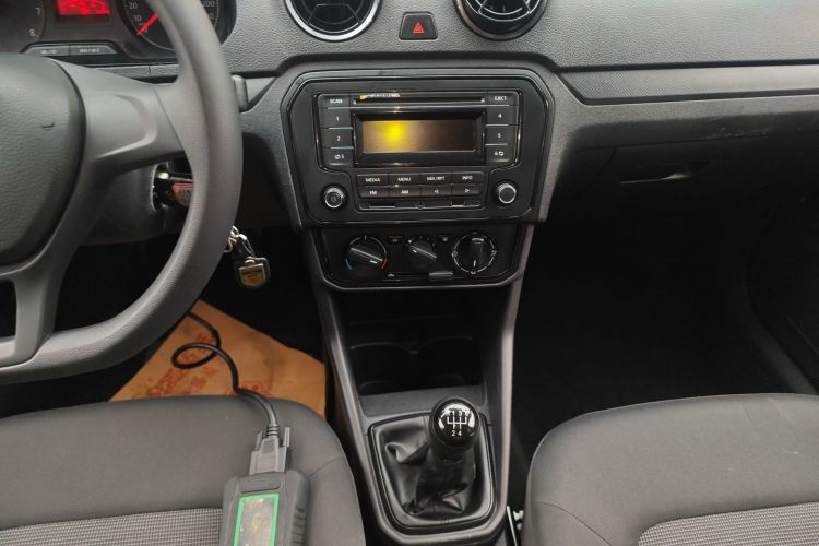 大众 捷达 2017款 1.4L 手动时尚型中控内饰16