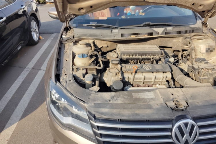 大众 宝来 2015款 质惠版 1.6L 手动时尚型机舱底盘25