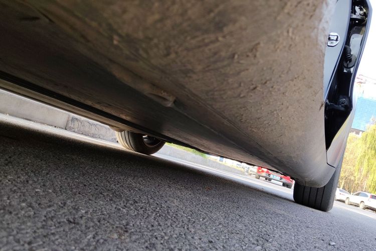 特斯拉 Model Y 2023款 后轮驱动版局部细节9004