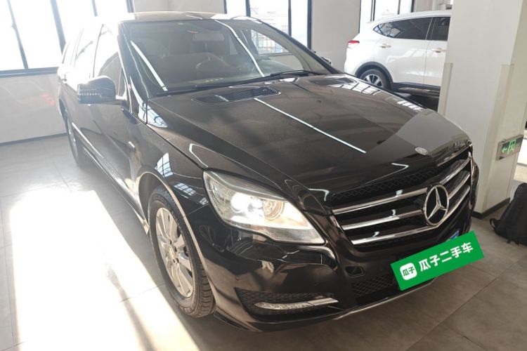 奔驰R级 2017款 R 320 4MATIC 商务型臻藏版车身外观3