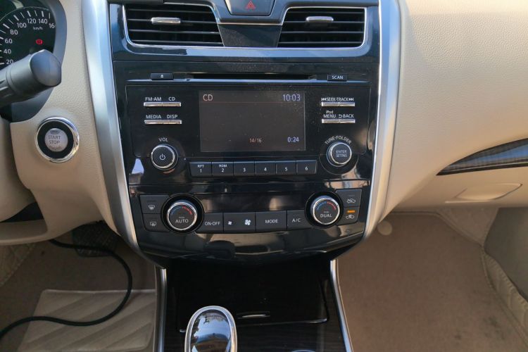 日产 天籁 2013款 2.0L XL舒适版中控内饰16