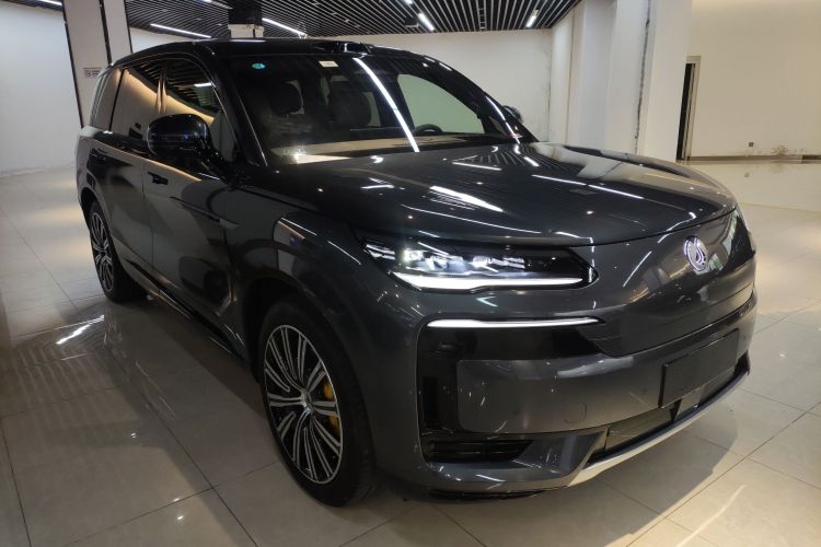 腾势N9 2025款 尊荣型车身外观3