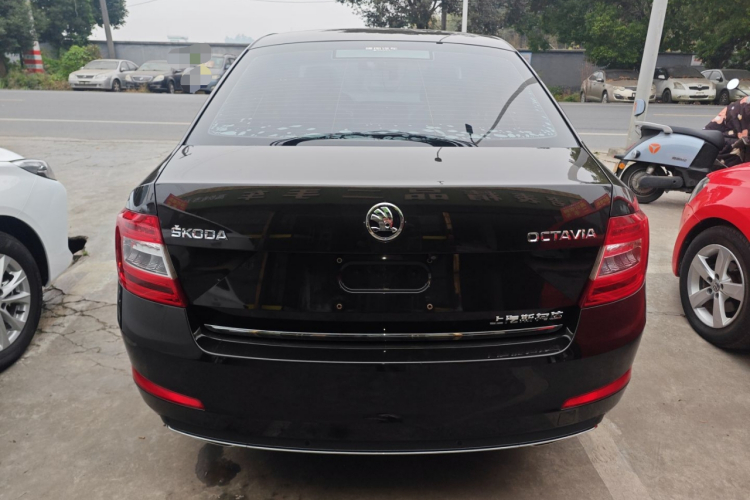 斯柯达 明锐 2017款 1.6L 自动智行版车身外观6