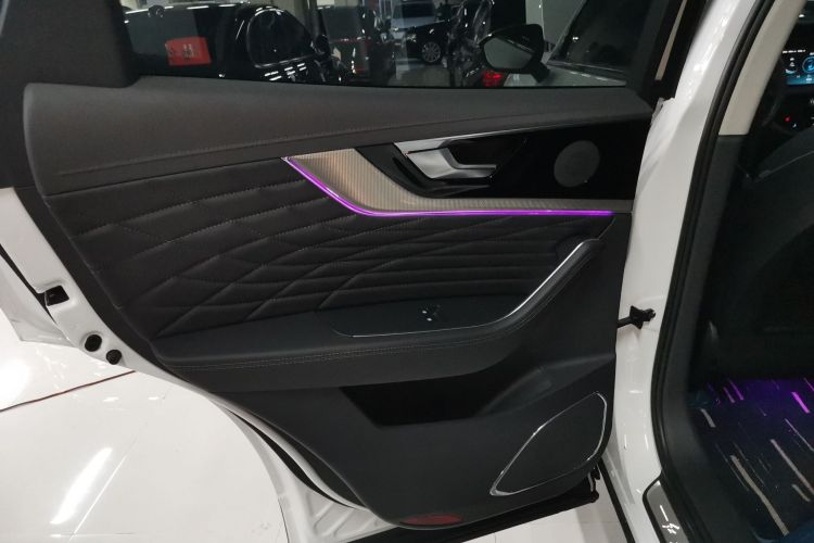 红旗HS5 2022款 改款 2.0T 智联旗享版中控内饰49