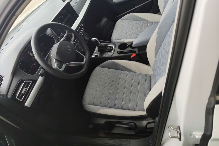 大众 朗逸 2023款 300TSI DSG满逸版中控内饰19