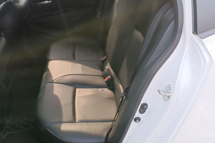 丰田 卡罗拉 2021款 1.2T S-CVT精英PLUS版中控内饰7004