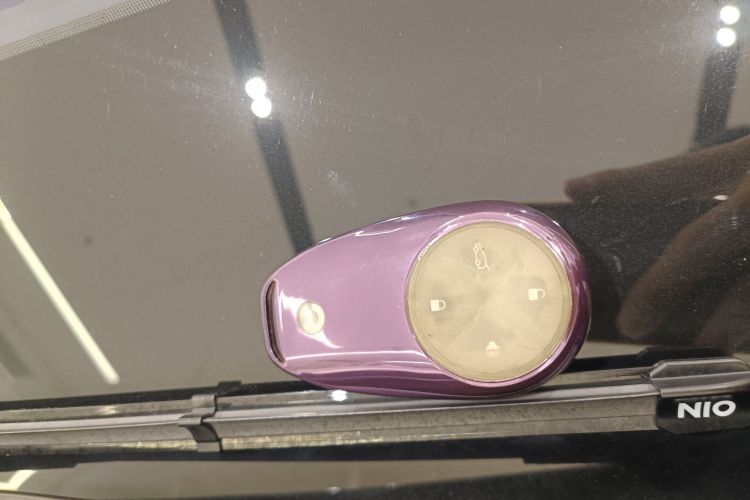 蔚来ES8 2020款 415KM 签名版 六座版中控内饰7001