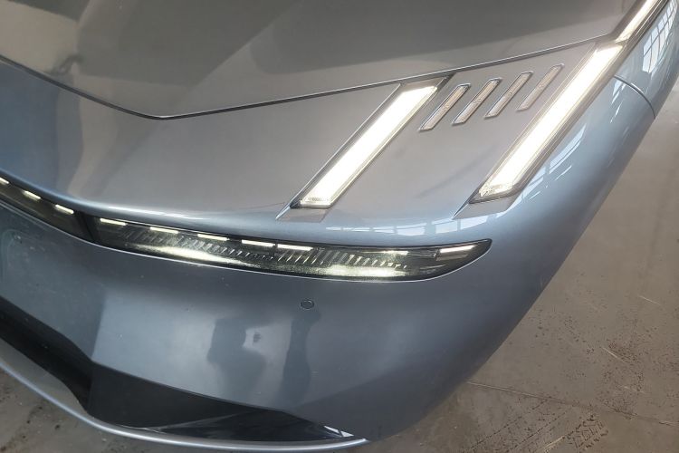 领克Z10 2024款 95kWh 702km四驱智驾Ultra局部细节36