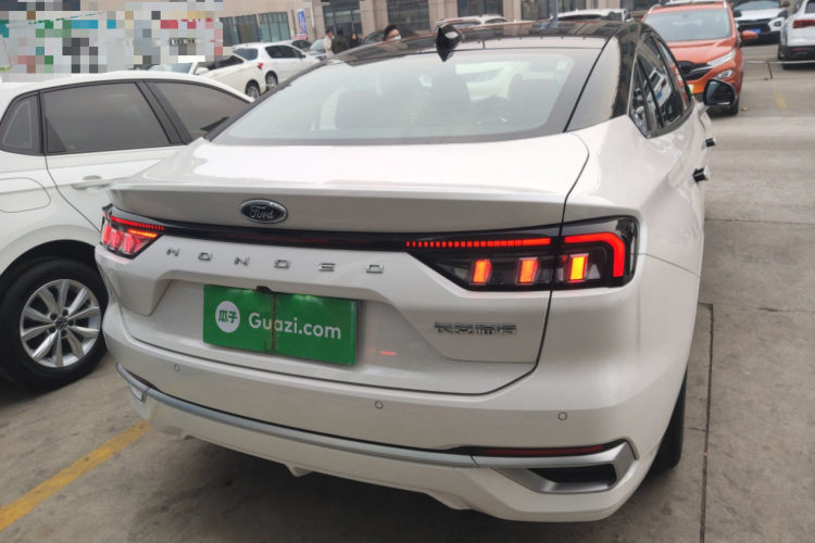 福特 蒙迪欧 2025款 2.0T EcoBoost 至尊型车身外观6