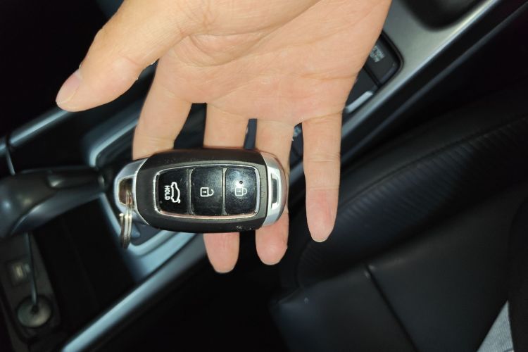 现代 菲斯塔 2019款 280TGDi 运动版 国VI中控内饰7001