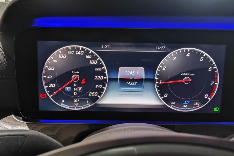 奔驰E级 2016款 E 200 L局部细节14