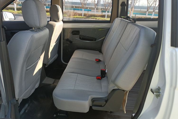 五菱汽车 五菱宏光 2021款 1.5L S基本型LAR中控内饰21