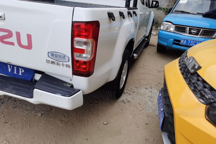 五十铃 瑞迈 2022款 2.8T经典柴油两驱舒享型长轴版JE493ZLQ6E车身外观6006