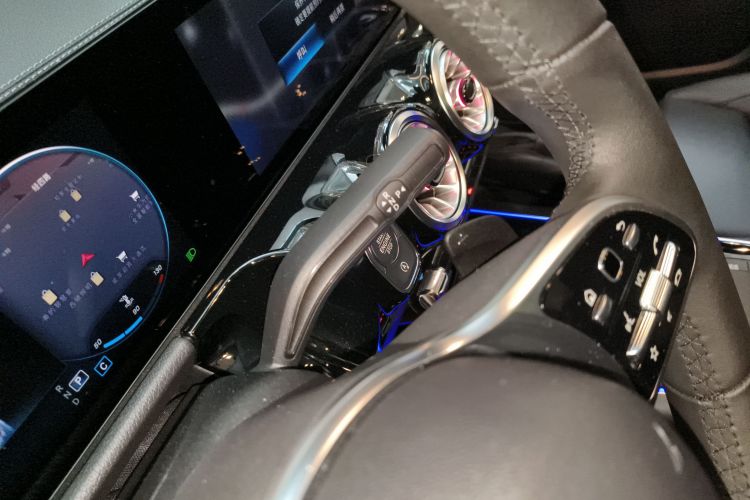 奔驰GLA 2023款 GLA 220中控内饰18