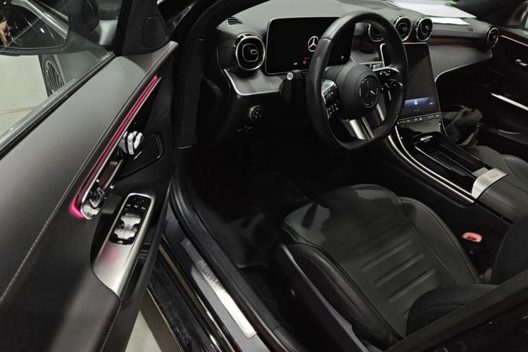 奔驰C级 2024款 C 200 L 运动版中控内饰7003