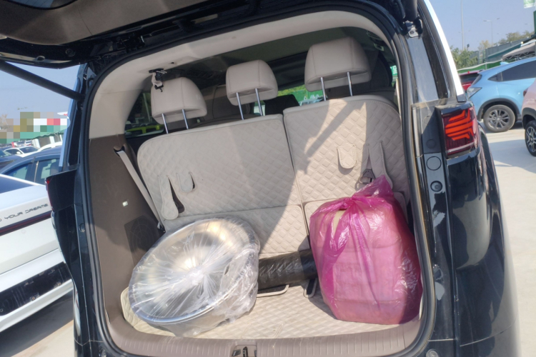 腾势D9 2022款 DM-i 970 四驱旗舰型局部细节23