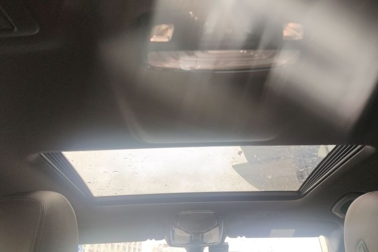 宝马5系 2019款 525Li M运动套装中控内饰22