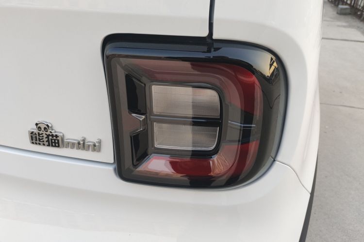 吉利银河 2025款 210km 熊猫卡丁车身外观6006