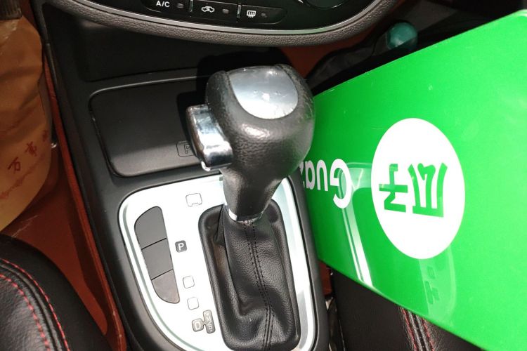 一汽 骏派D60 2015款 1.8L 自动舒适型局部细节18