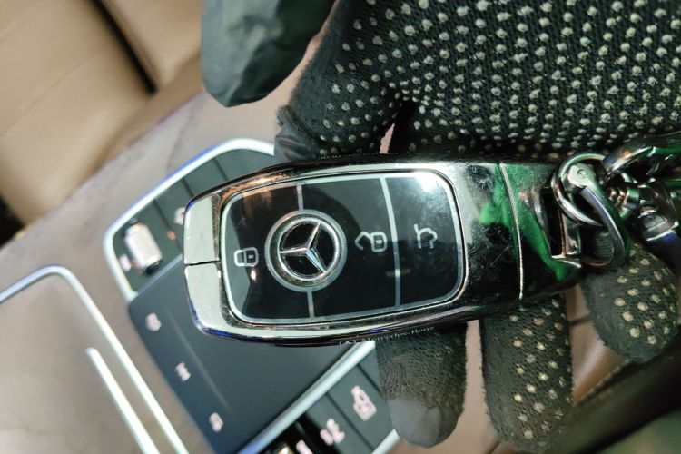 奔驰E级 2020款 改款 E 260 L中控内饰7001