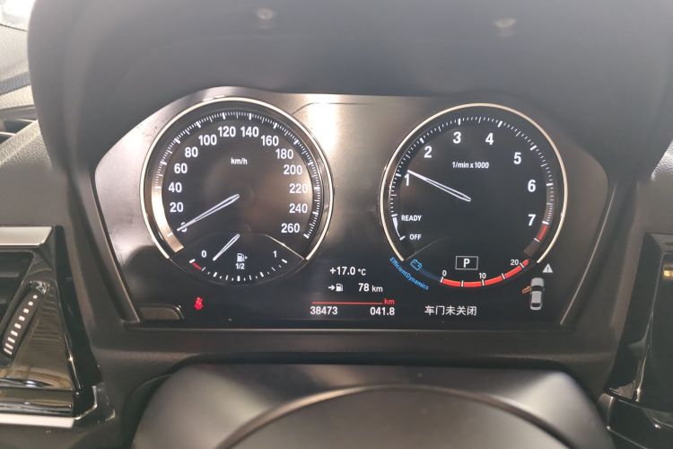 宝马1系 2021款 改款 125i M运动曜夜版局部细节14