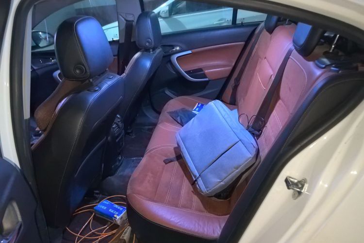 别克 君威 2015款 1.6T 精英技术型中控内饰21