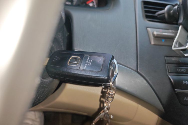 本田 雅阁 2011款 2.0L EX中控内饰7001