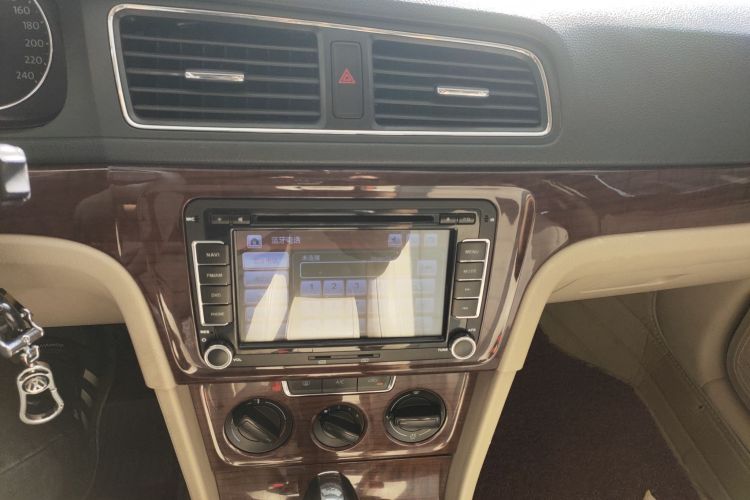 大众 朗逸 2013款 改款经典 1.6L 自动舒适版局部细节16