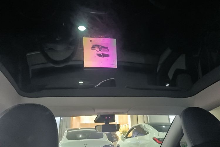 特斯拉 Model Y 2022款 改款 后轮驱动版中控内饰22