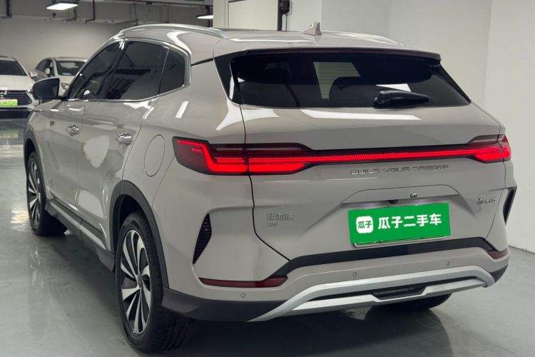 比亚迪 宋PLUS新能源 2023款 冠军版 EV 520KM 尊贵型车身外观6003