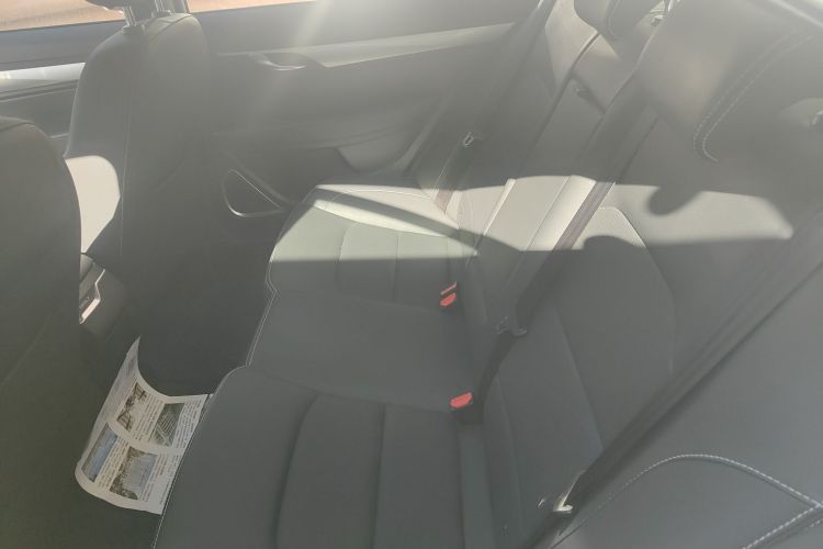 吉利汽车 帝豪 2020款 1.5L CVT豪华型中控内饰7004