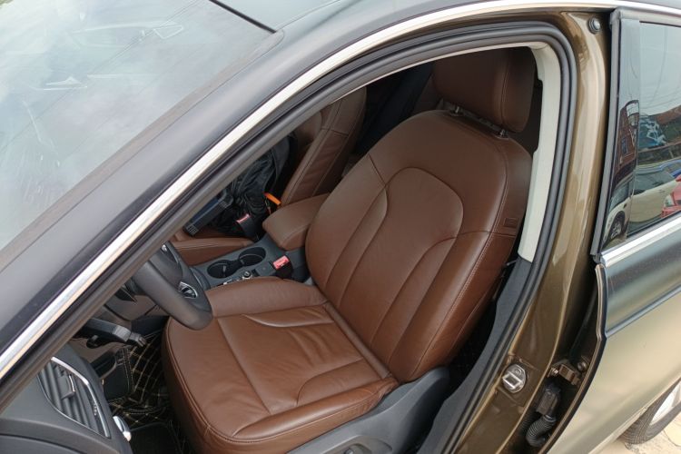 奥迪Q3 2013款 35 TFSI quattro 技术型局部细节19