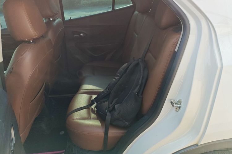 别克 昂科拉 2018款 18T 自动两驱都市领先型中控内饰21