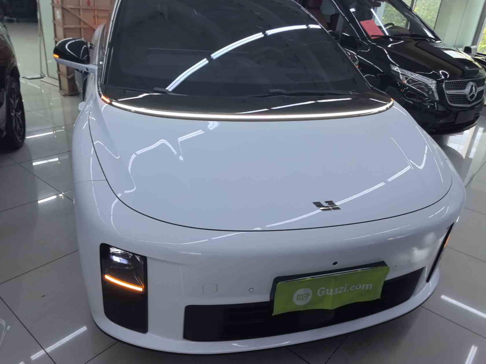 理想汽车 理想i6 2025款 两驱标准版(1)