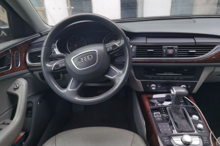 奥迪A6L 2014款 30 FSI 豪华型中控内饰13